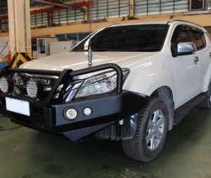 Premium Loop Bar with Black Protection Plate for Isuzu MU-X (11/2013 to 10/2016)