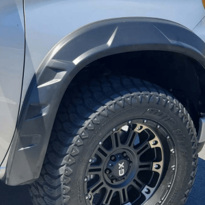 Bushwacker DRT Smooth Flares Chevrolet Silverado 1500 2019+